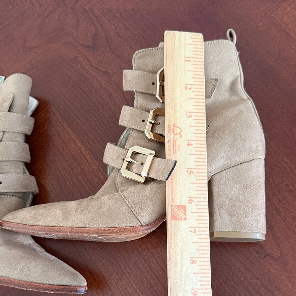 RAYE x house of Harlow suede Doute boots Buckle Detail pointed toe Sz 6